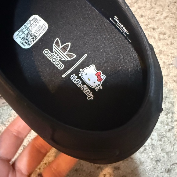 Adidas Black Footwear Label - Picture 5 of 9